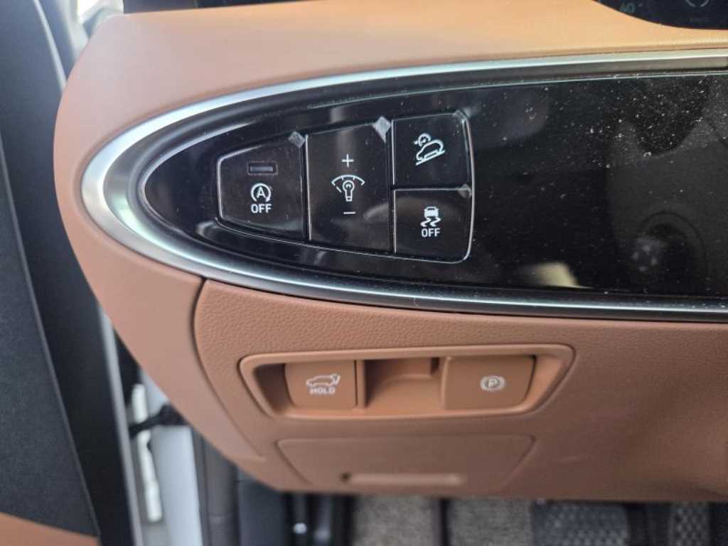 Genesis GV70 - Vista 6