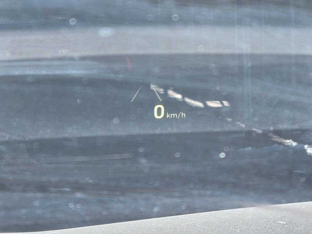 Genesis EQ900 - Vista 12