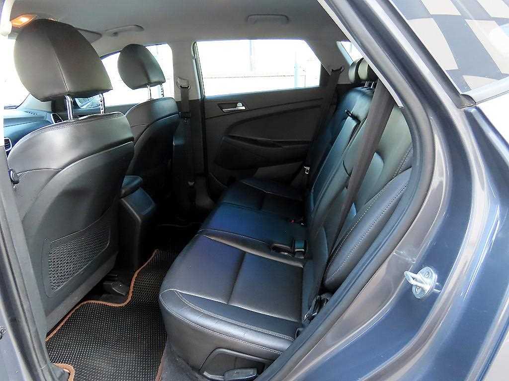 HYUNDAI Tucson - Vista 6