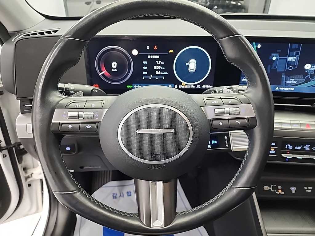 HYUNDAI Kona - Vista 9