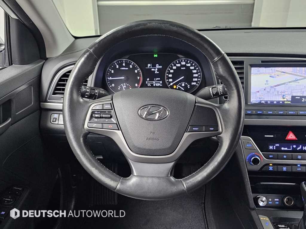 HYUNDAI Avante 2017 Blanco - Importación desde Corea - HF Imports Iquique - Foto 13