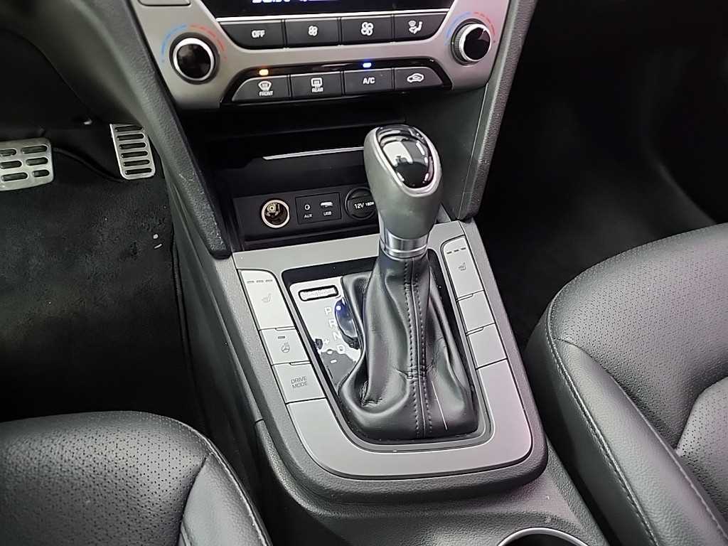 HYUNDAI Avante - Vista 8