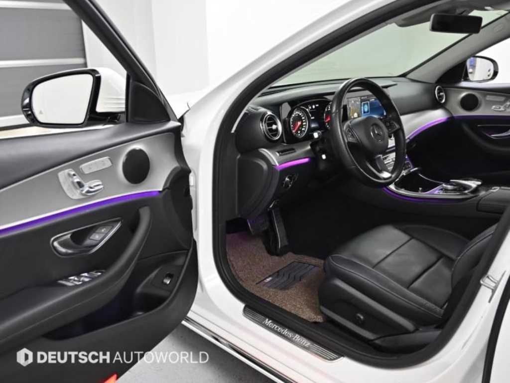 Mercedes Benz E class - Vista 11