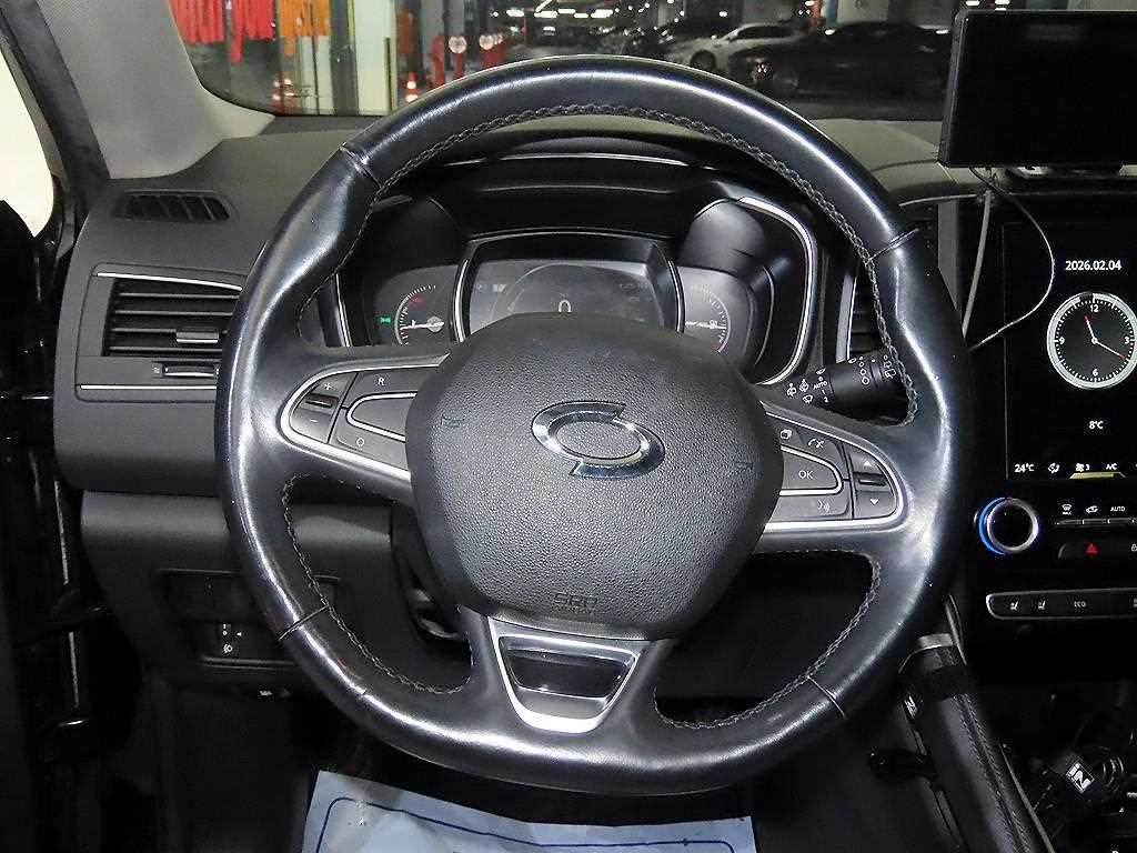 SAMSUNG QM6 - Vista 8