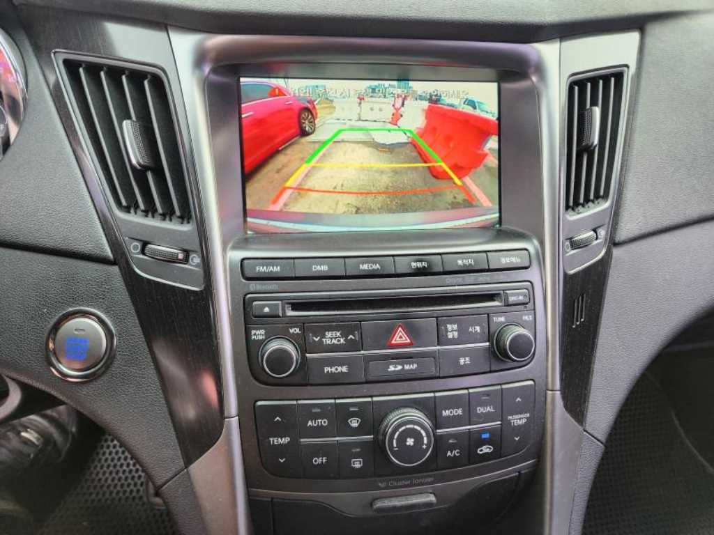 HYUNDAI Sonata - Vista 9