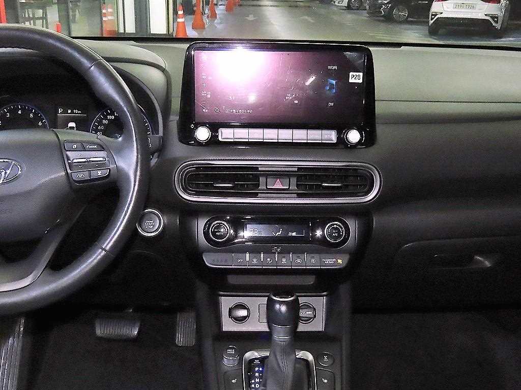 HYUNDAI Kona - Vista 11