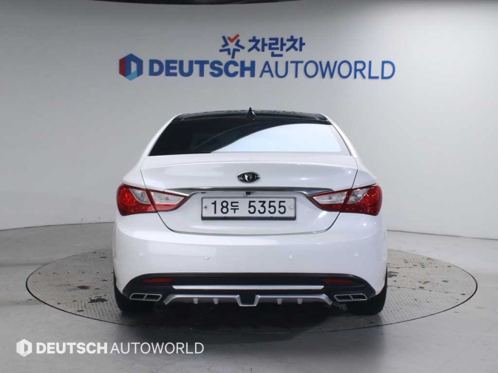 HYUNDAI Sonata - Vista 4