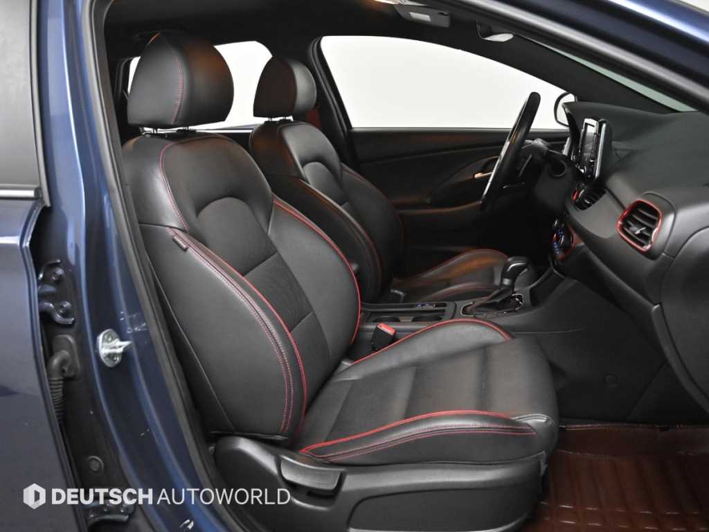 HYUNDAI i30 - Vista 10