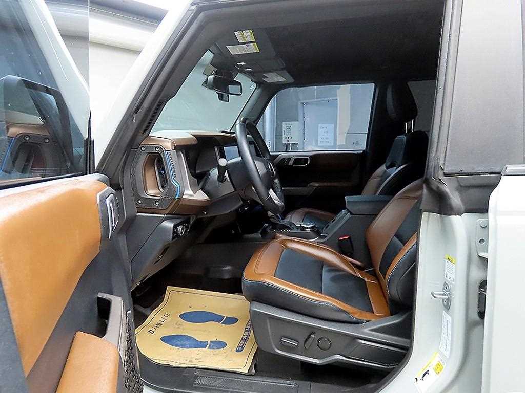 Ford Bronco - Vista 5