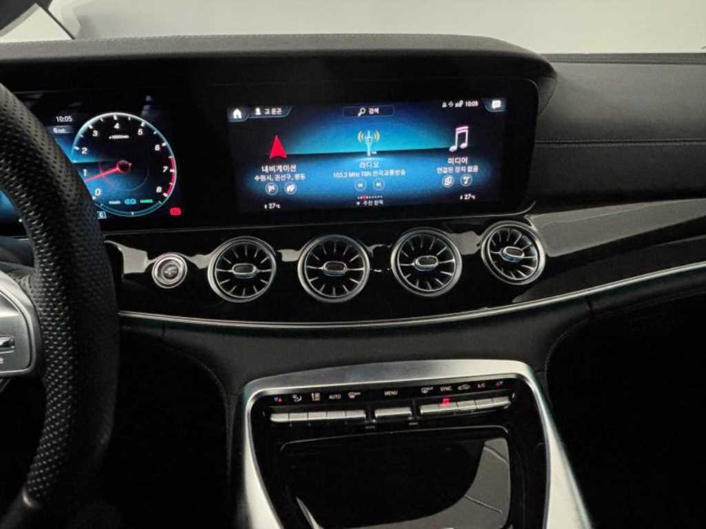 Mercedes Benz AMG GT - Vista 10