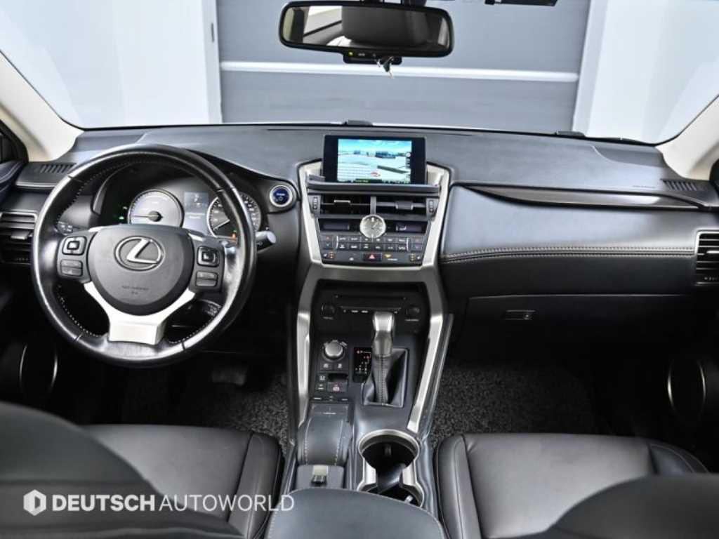 Lexus NX - Vista 7