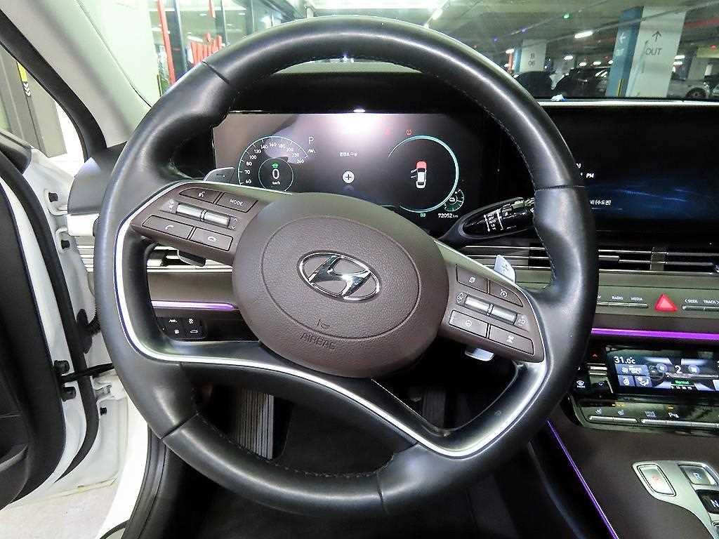 HYUNDAI Grandeur - Vista 8