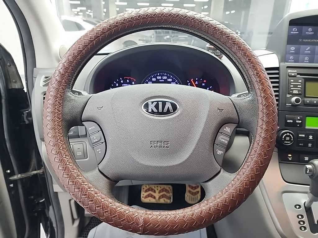 KIA Carnival - Vista 9