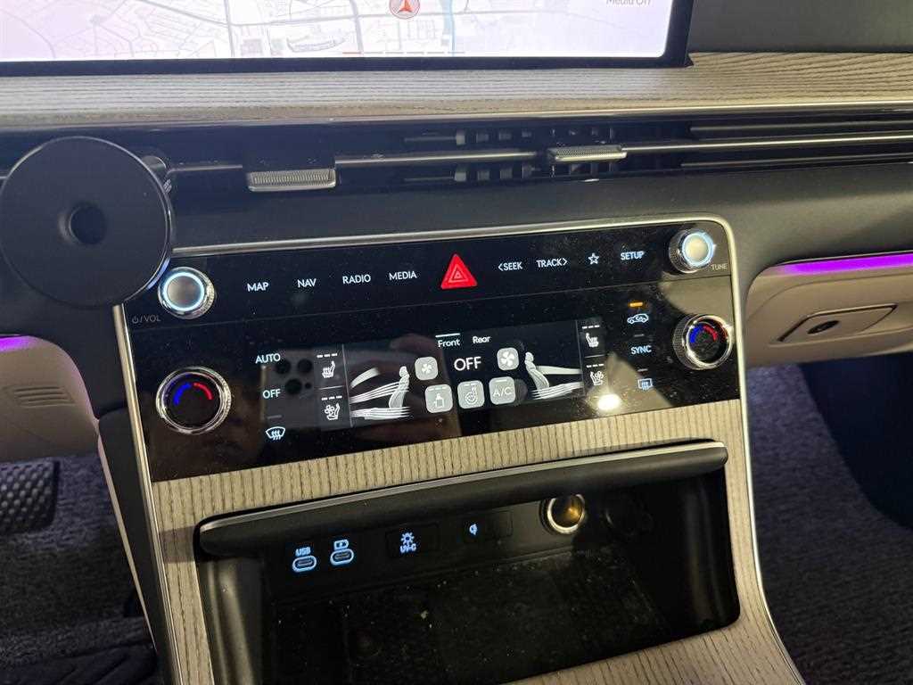 Genesis GV80 - Vista 8