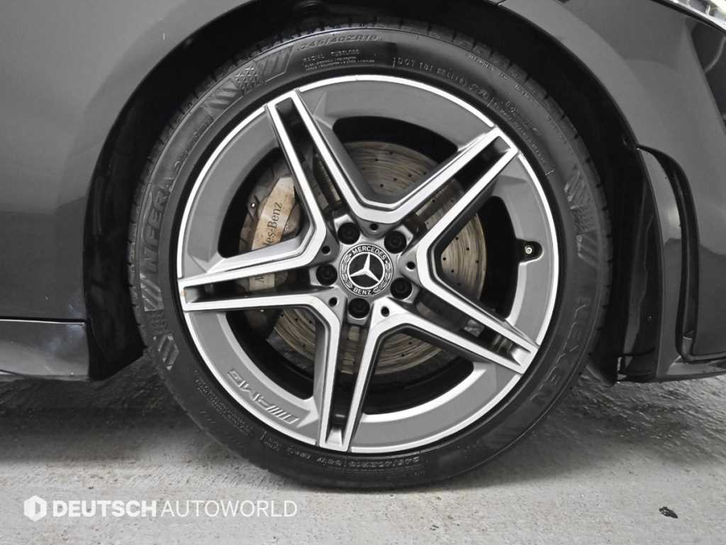 Mercedes Benz CLS Class - Vista 5