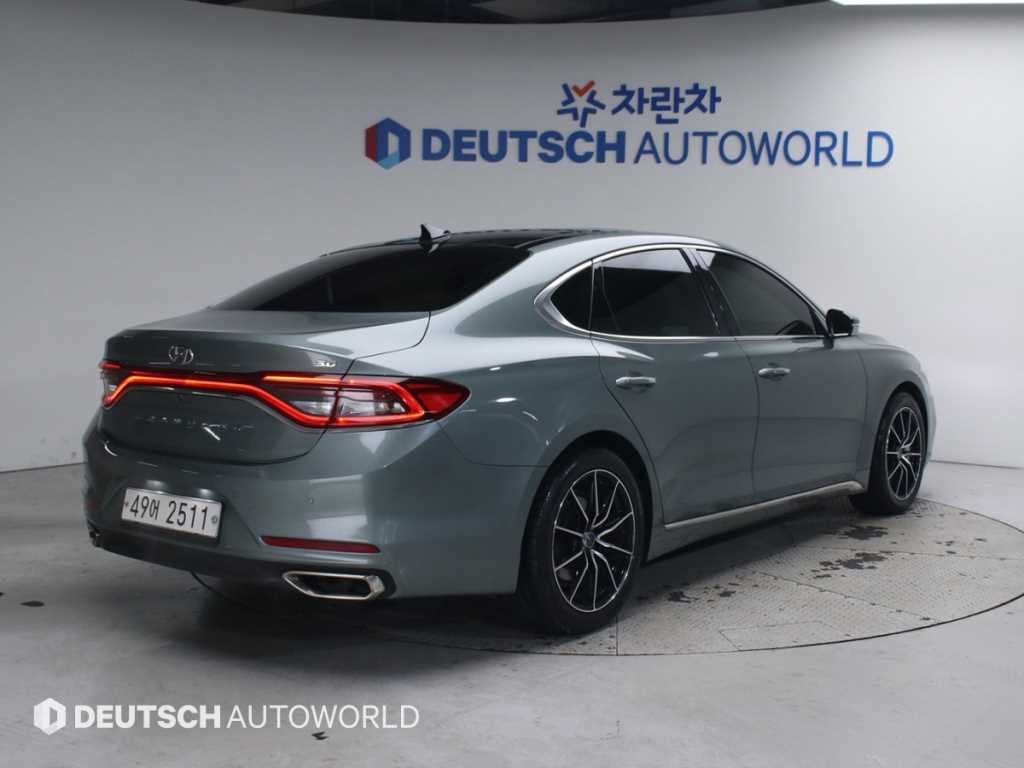 HYUNDAI Grandeur - Vista 2