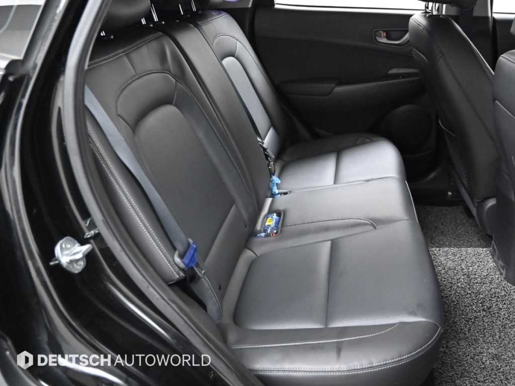 HYUNDAI Kona - Vista 12