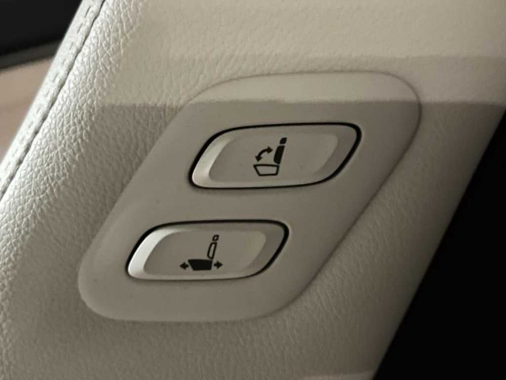 Genesis GV70 - Vista 10