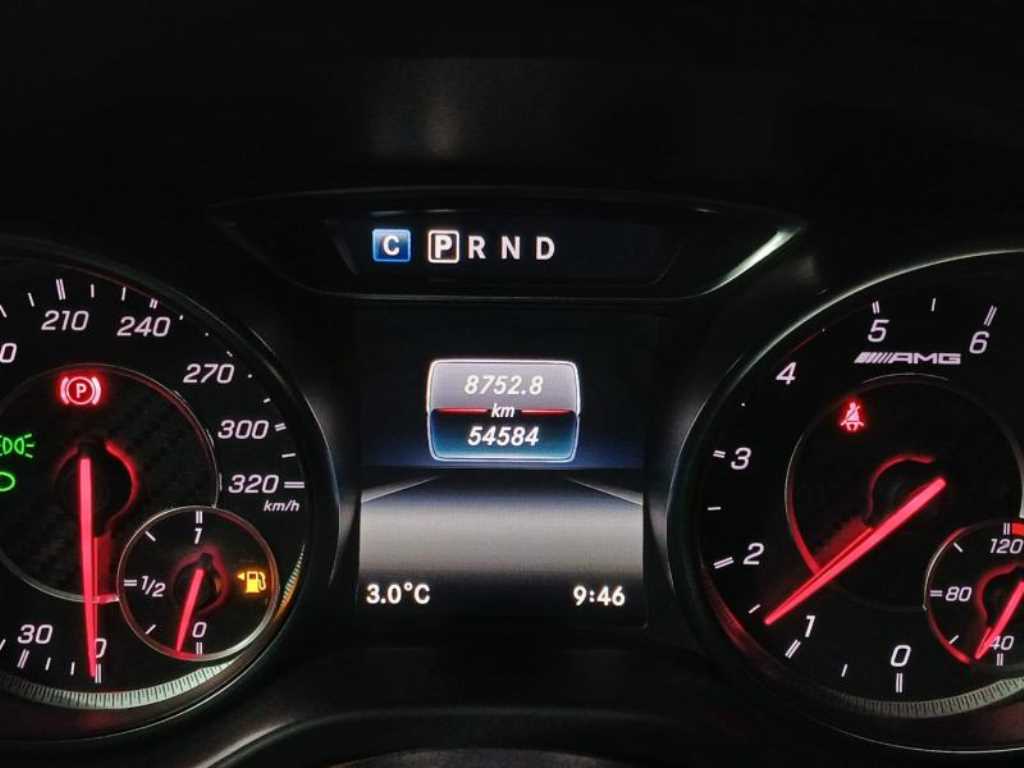 Mercedes Benz GLA Class - Vista 10