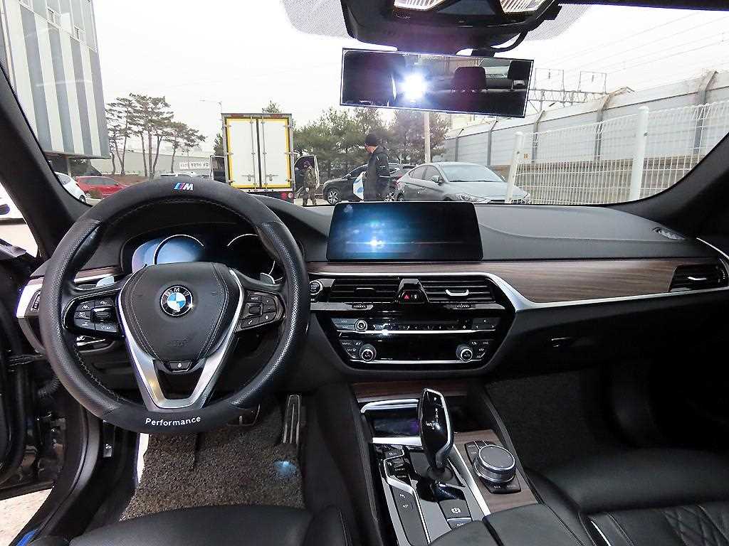 BMW 5 Series - Vista 7