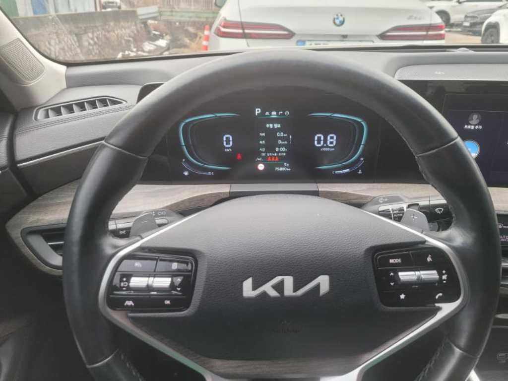 KIA K8 - Vista 5