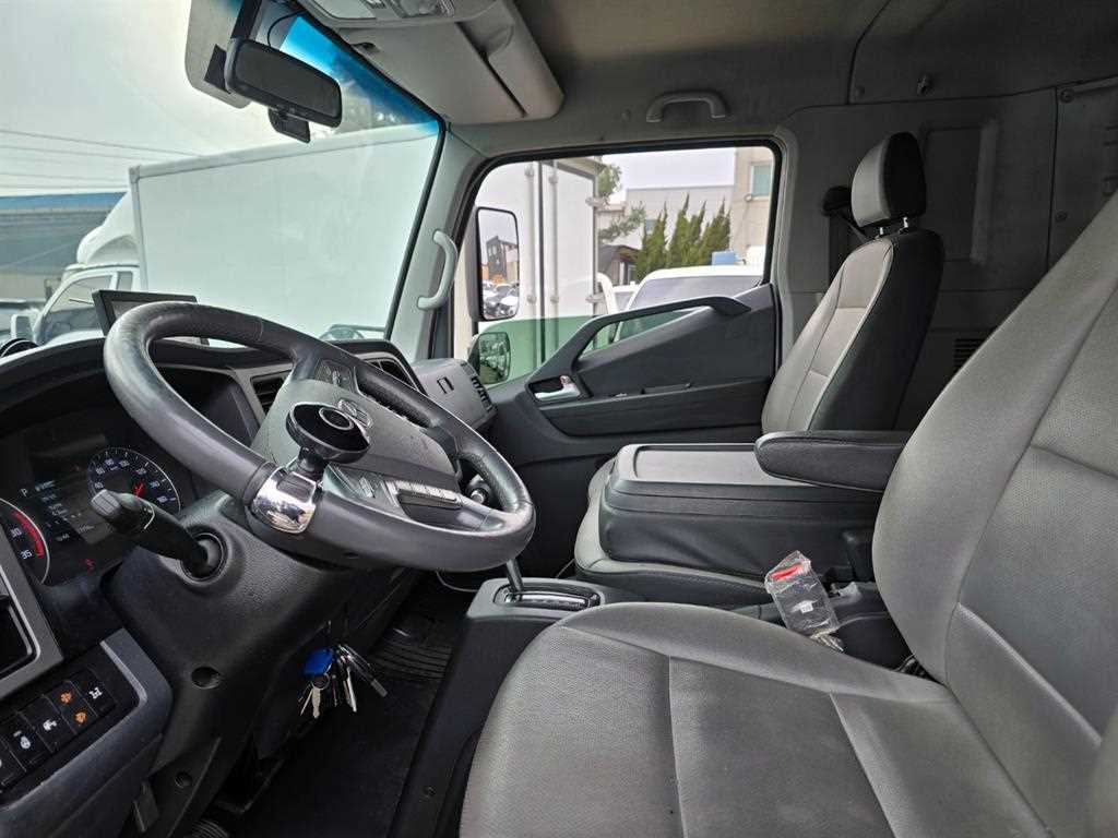 medium and large cargo truck 2024 Blanco - Importación desde Corea - HF Imports Iquique - Foto 13