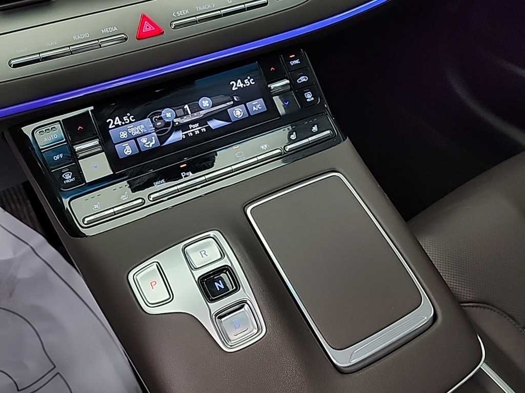 HYUNDAI Grandeur - Vista 8