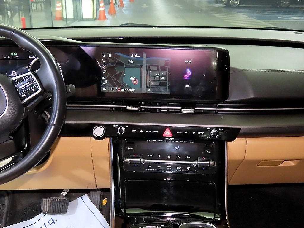 KIA Carnival - Vista 11