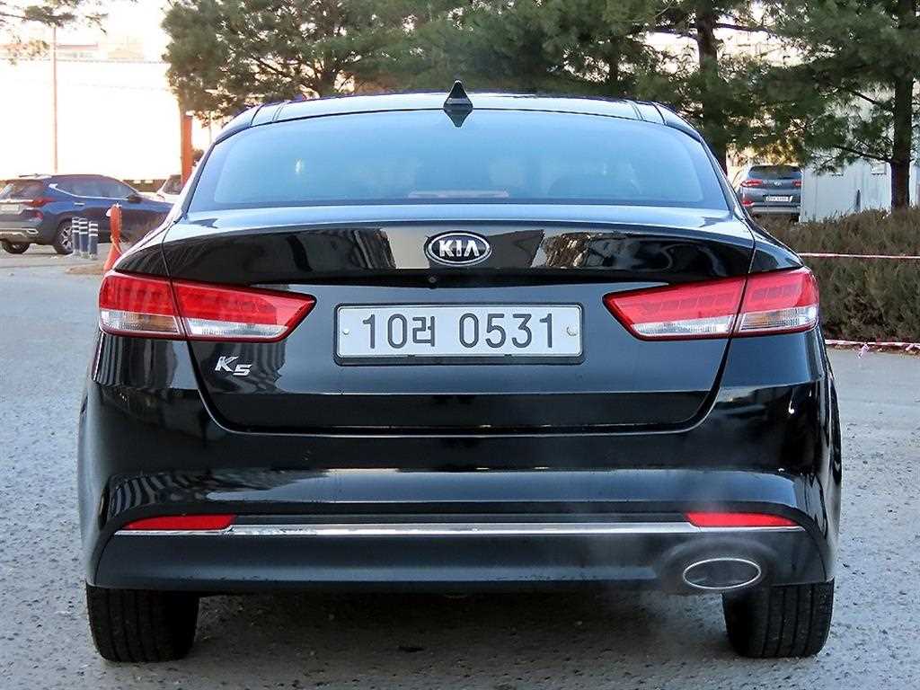 KIA K5 - Vista 4