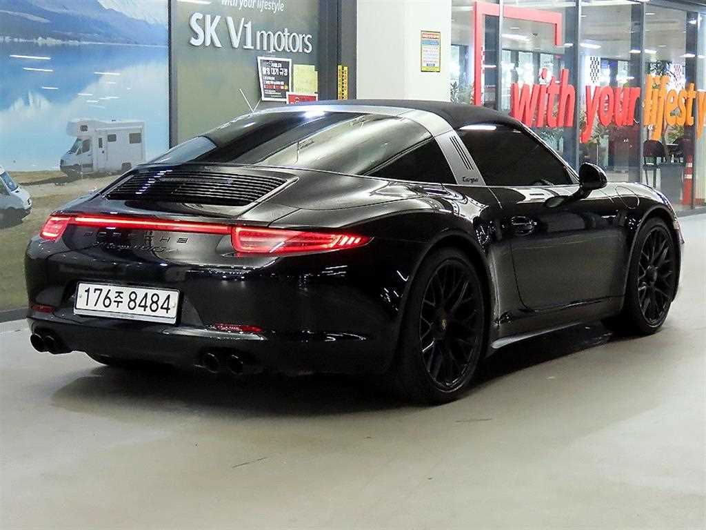 Porsche 911 - Vista 4