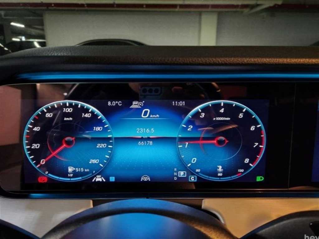 Mercedes Benz E class - Vista 10