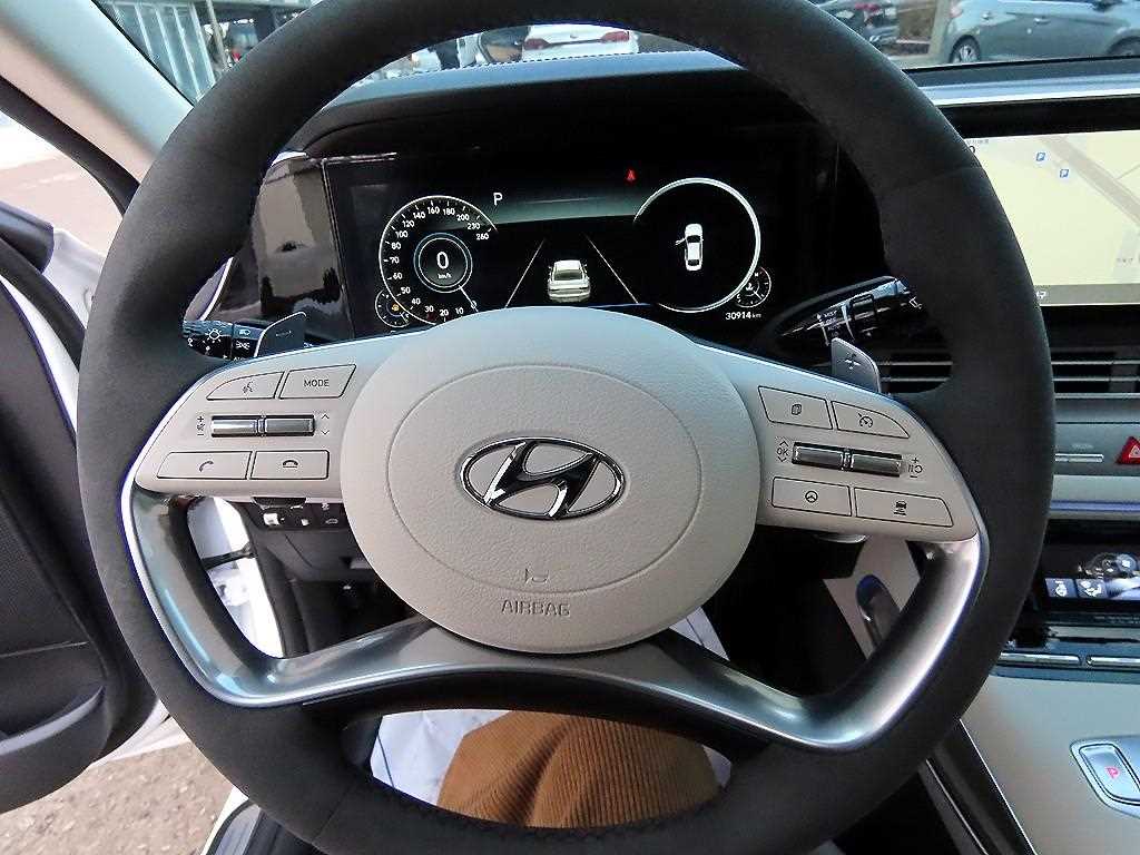 HYUNDAI Grandeur - Vista 8