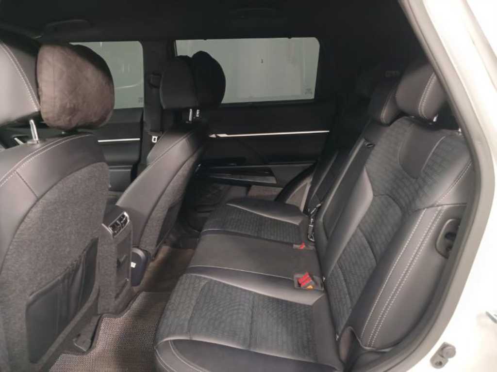 Ssangyong Torres - Vista 8