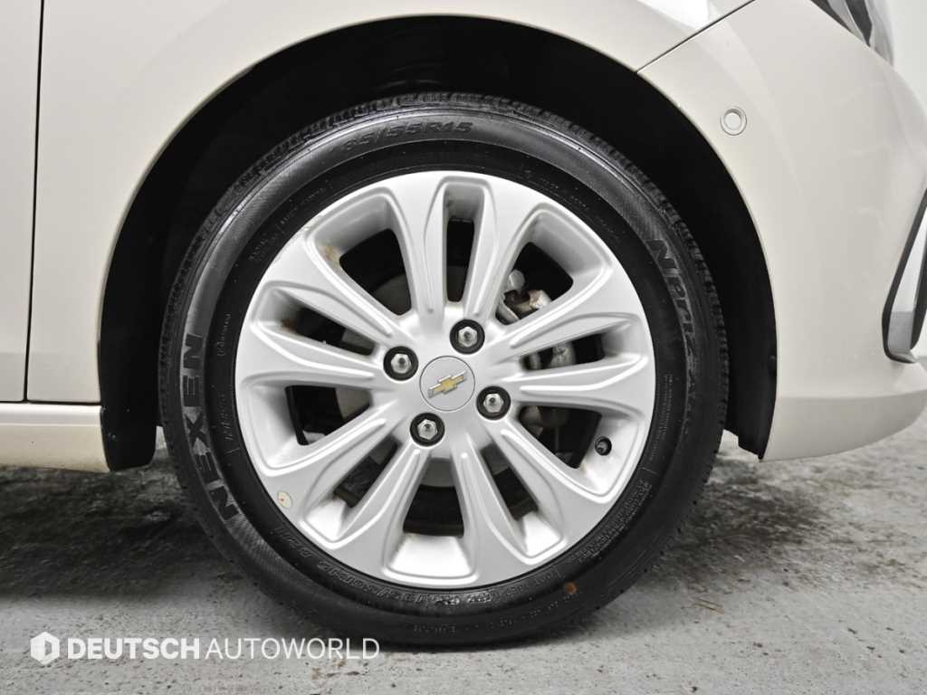 Chevrolet Spark - Vista 5