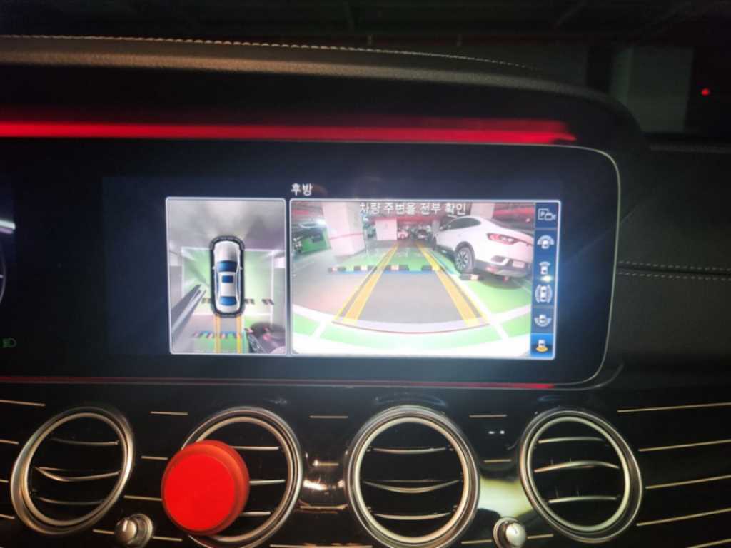 Mercedes Benz E class - Vista 4