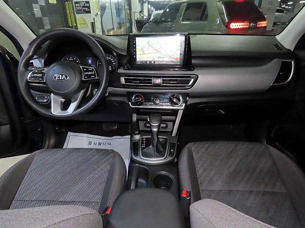 KIA Seltos - Vista 10