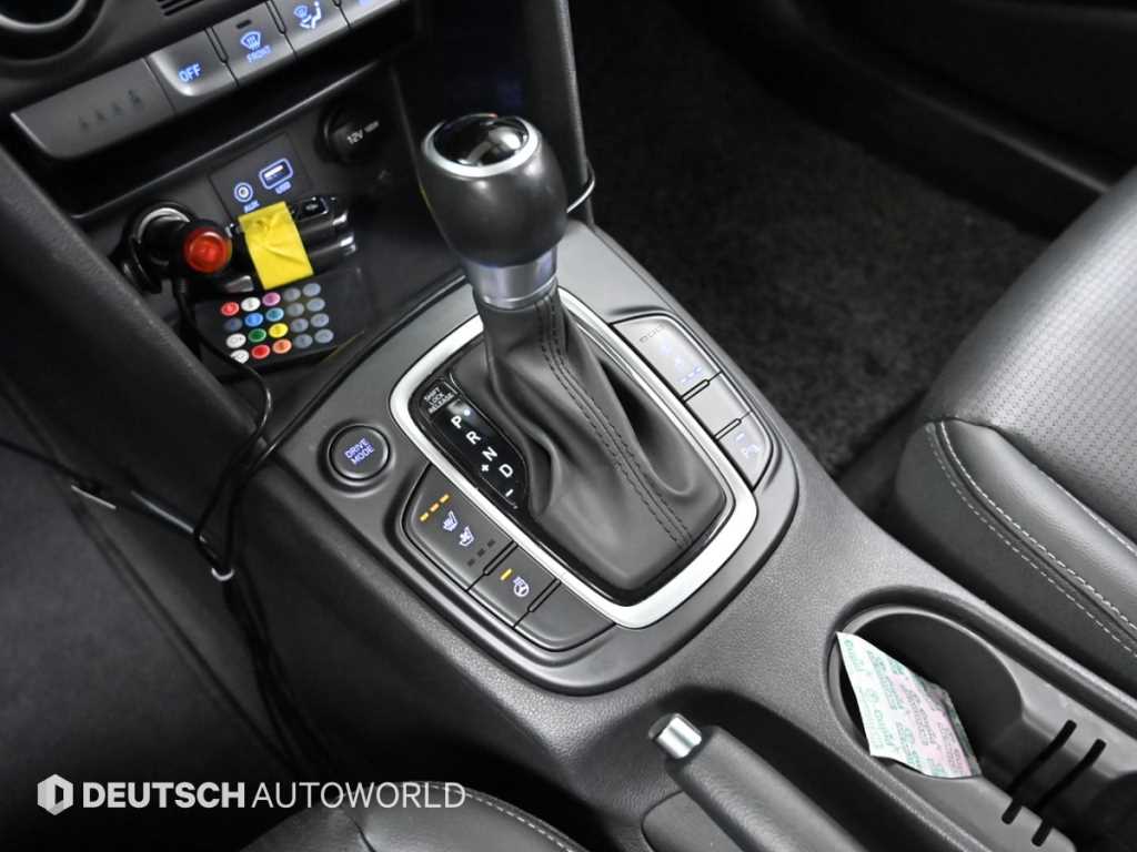 HYUNDAI Kona - Vista 9