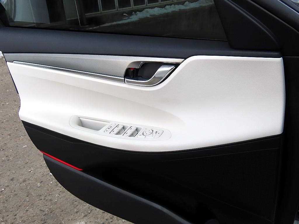 HYUNDAI Grandeur - Vista 11