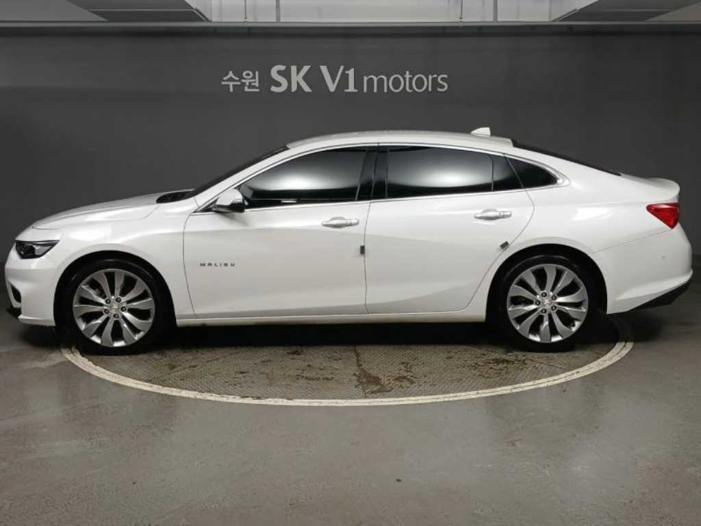 Chevrolet Malibu - Vista 3