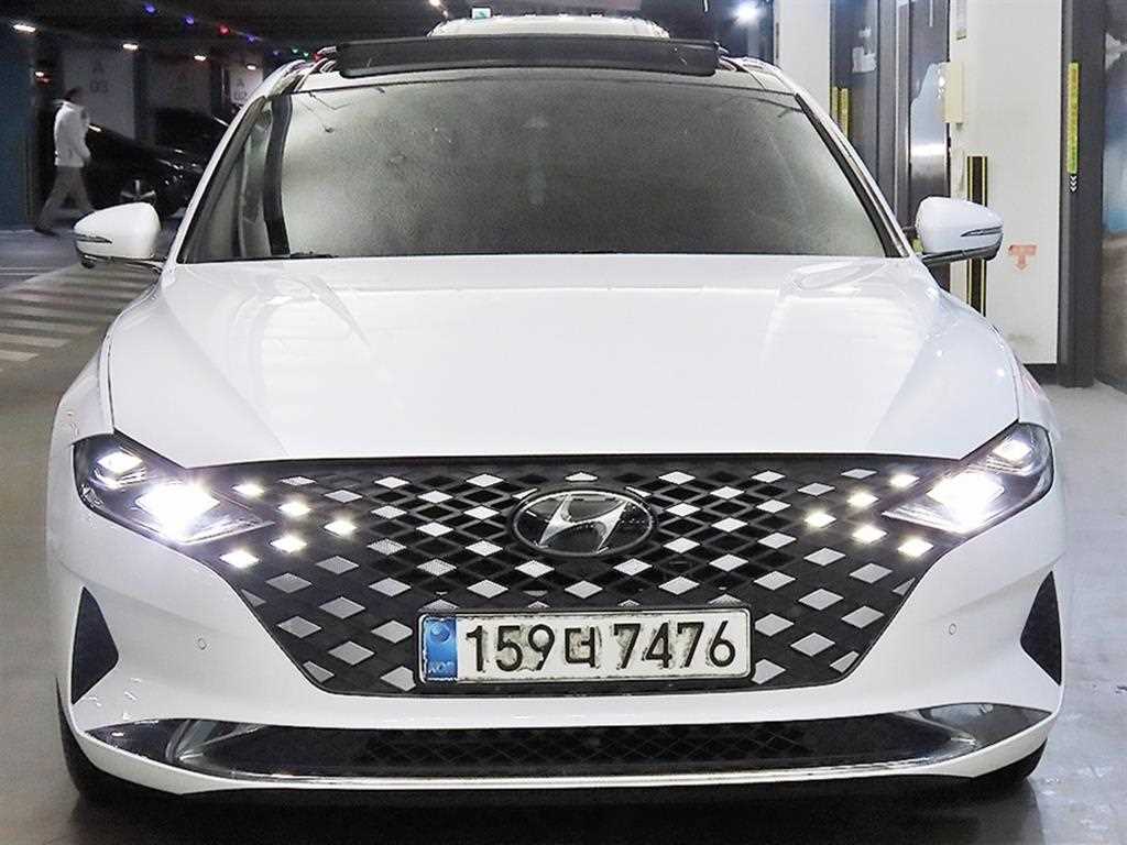 HYUNDAI Grandeur - Vista 2