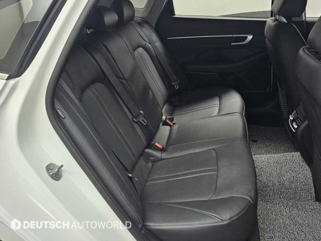 HYUNDAI Sonata - Vista 12