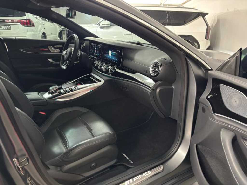 Mercedes Benz AMG GT - Vista 7