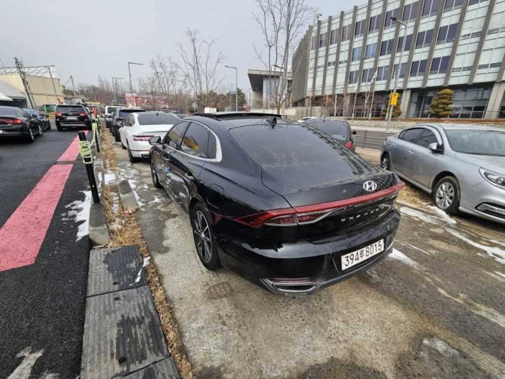 HYUNDAI Grandeur - Vista 5