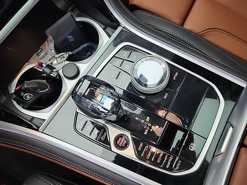 BMW 8 Series - Vista 8