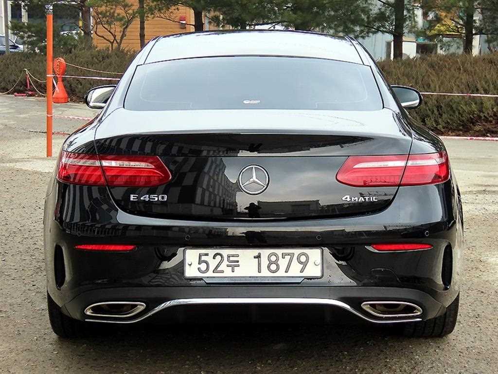 Mercedes Benz E class - Vista 4