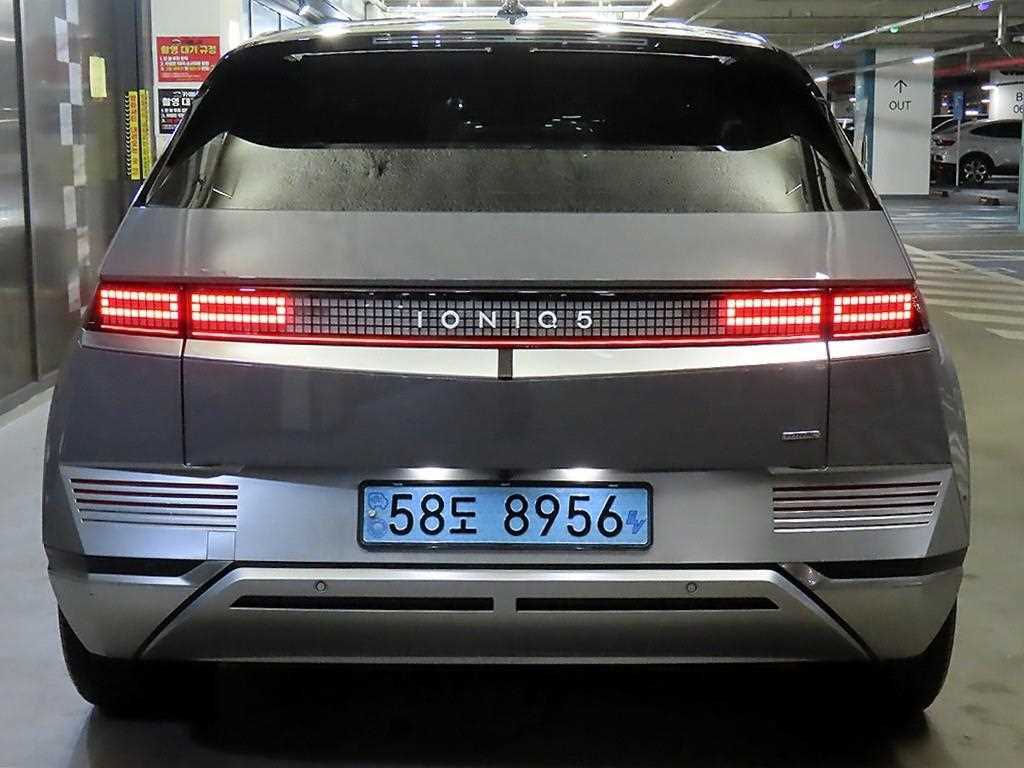 HYUNDAI Ioniq 5 - Vista 5