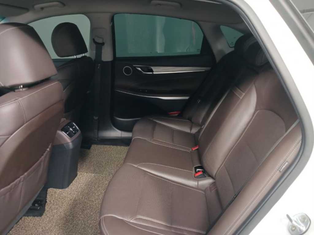 HYUNDAI Grandeur - Vista 8