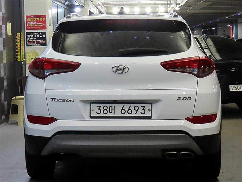 HYUNDAI Tucson - Vista 5