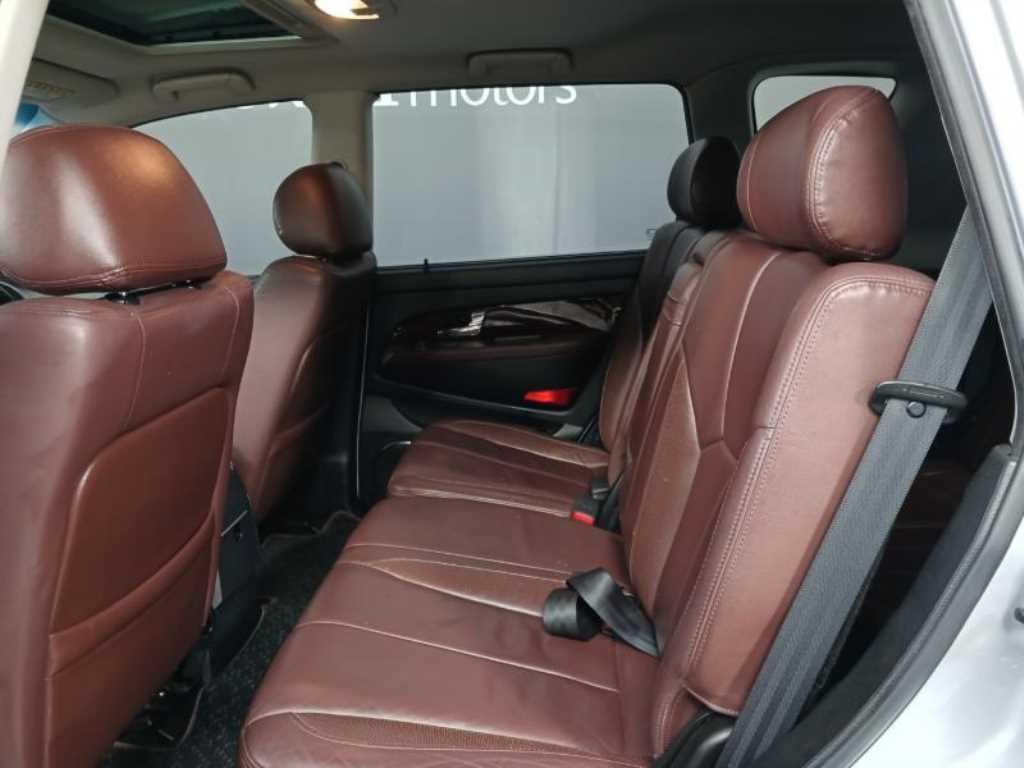 Ssangyong Rexton - Vista 8