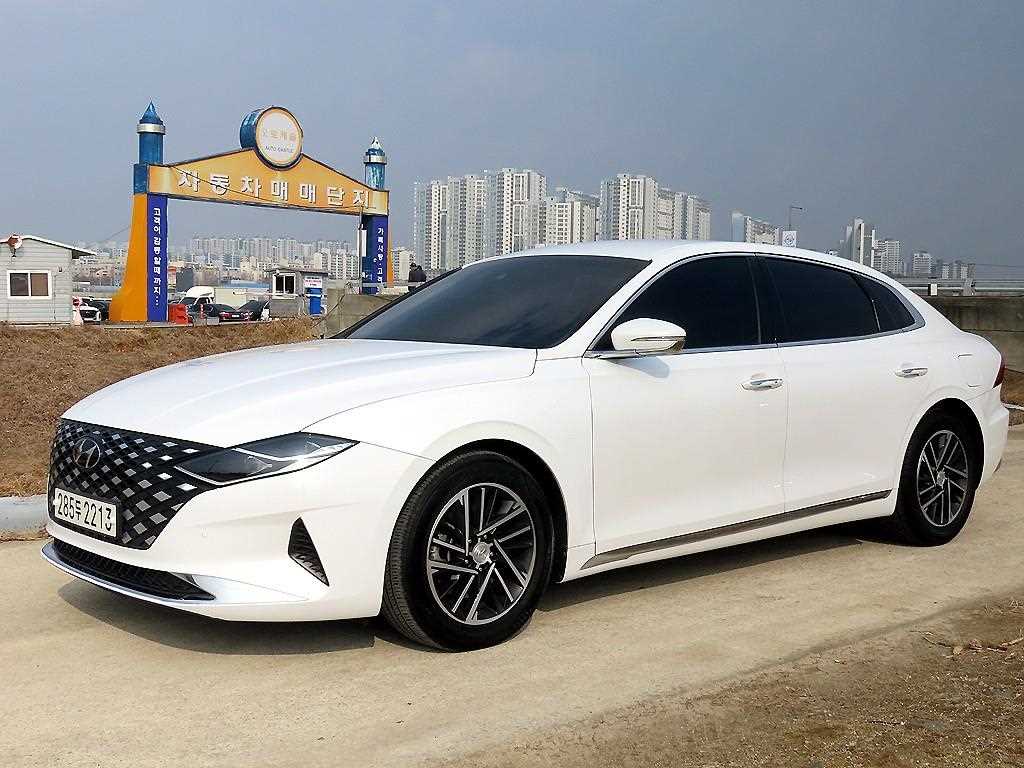 HYUNDAI Grandeur - Vista 2